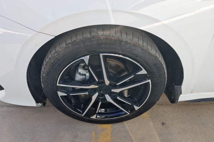 Used Geely Auto Binray 2022 Binrui COOL 1.5T DCT Electric Edition Left Front Wheel Hub