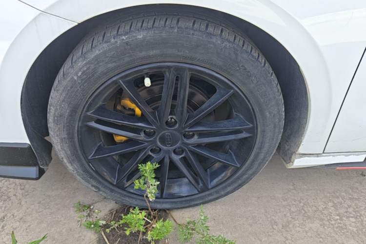 Used Geely Auto Binray 2022 Binrui COOL 1.5T DCT Electric Edition Left Front Wheel Hub
