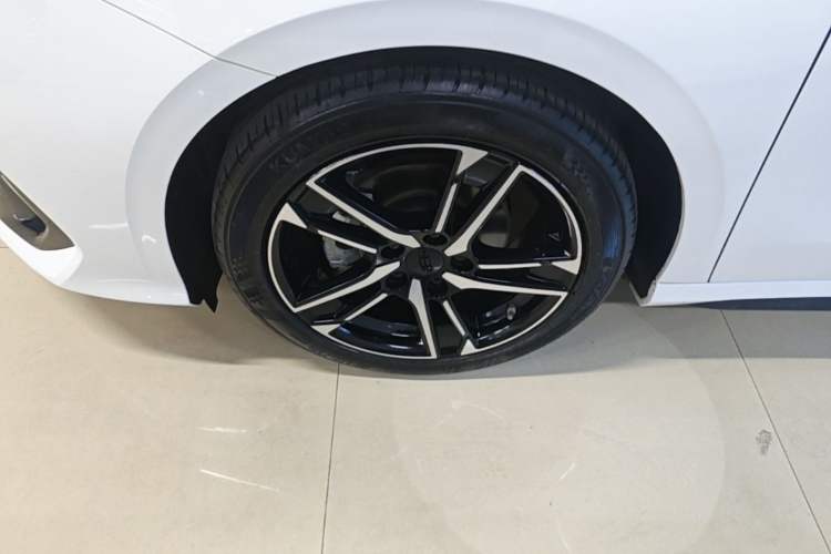 Used Geely Auto Binray 2022 Binrui COOL 1.5T DCT Electric Edition Left Front Wheel Hub
