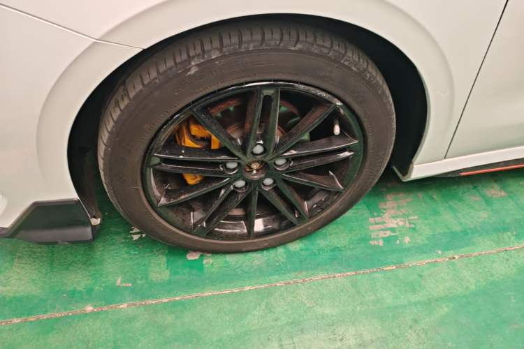 Used Geely Auto Binray 2022 Binrui COOL 1.5T DCT Electric Edition Left Front Wheel Hub