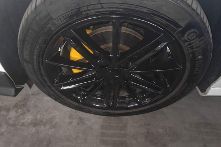 Used Geely Auto Binray 2022 Binrui COOL 1.5T DCT Electric Edition Left Front Wheel Hub