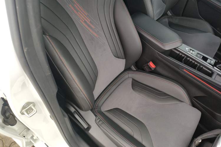Used Geely Auto Binray 2022 Binrui COOL 1.5T DCT Electric Edition Right Front Seat