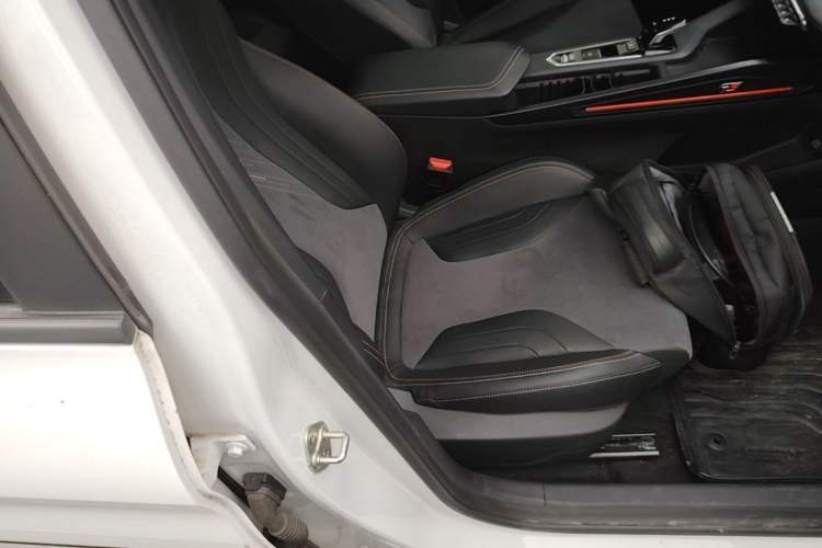 Used Geely Auto Binray 2022 Binrui COOL 1.5T DCT Electric Edition Right Front Seat