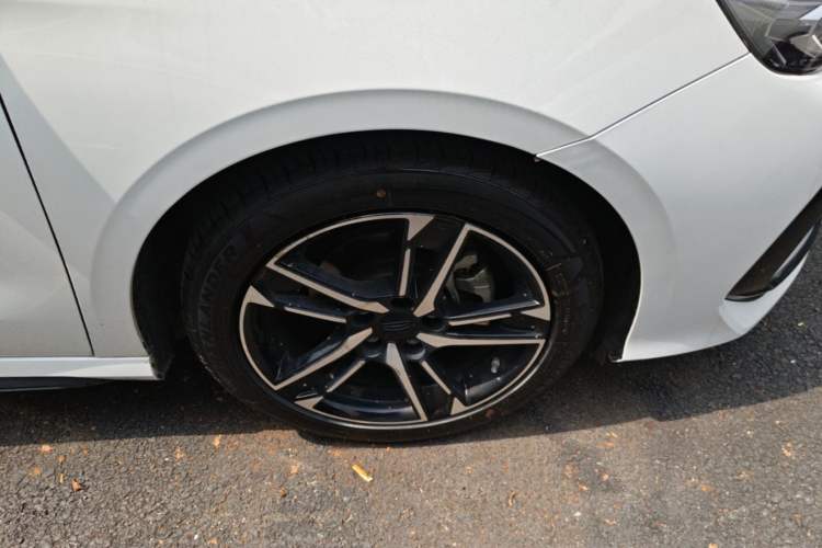 Used Geely Auto Binray 2022 Binrui COOL 1.5T DCT Windstorm Edition Right Front Wheel Hub