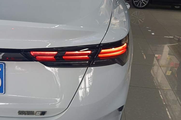 Used Geely Auto Binray 2022 Binrui COOL 1.5T DCT Electric Edition Right Rear Taillight
