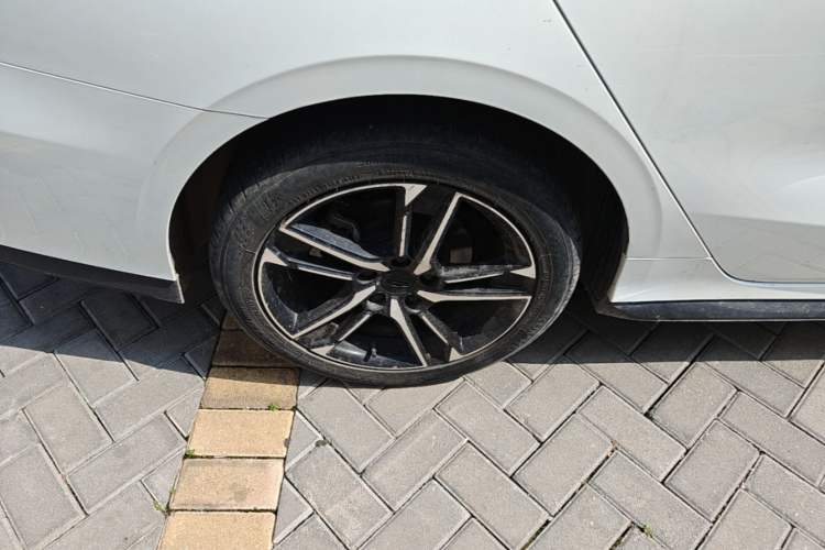 Used Geely Auto Binray 2022 Binrui COOL 1.5T DCT Windstorm Edition Right Rear Wheel Hub