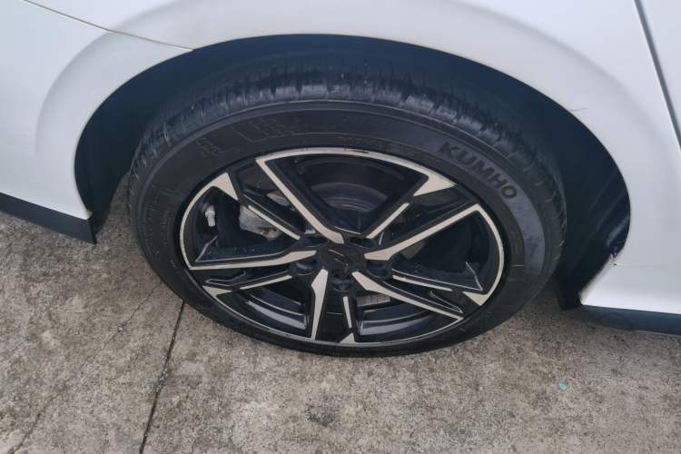 Used Geely Auto Binray 2022 Binrui COOL 1.5T DCT Electric Edition Right Rear Wheel Hub