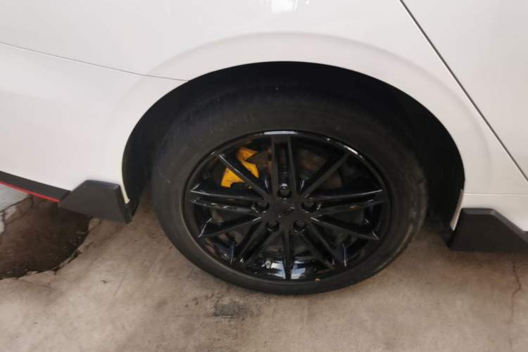 Used Geely Auto Binray 2022 Binrui COOL 1.5T DCT Electric Edition Right Rear Wheel Hub