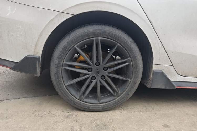 Used Geely Auto Binray 2022 Binrui COOL 1.5T DCT Electric Edition Right Rear Wheel Hub