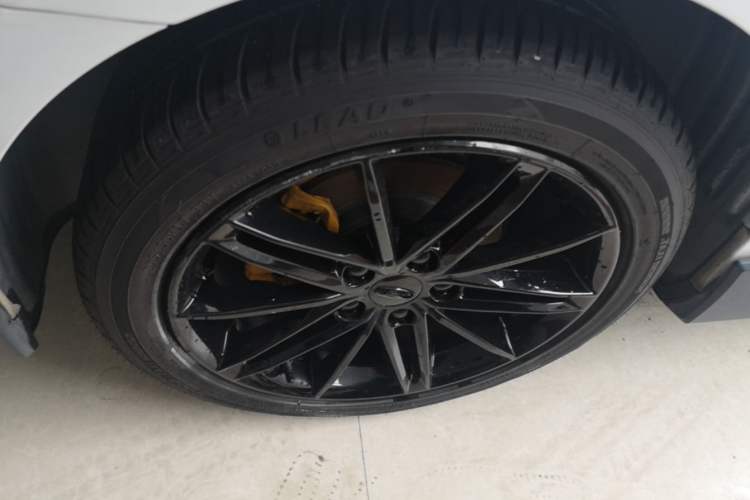 Used Geely Auto Binray 2022 Binrui COOL 1.5T DCT Thunder Edition Right Rear Wheel Hub