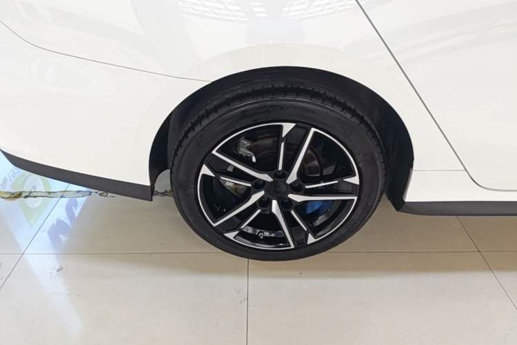 Used Geely Auto Binray 2022 Binrui COOL 1.5T DCT Electric Edition Right Rear Wheel Hub