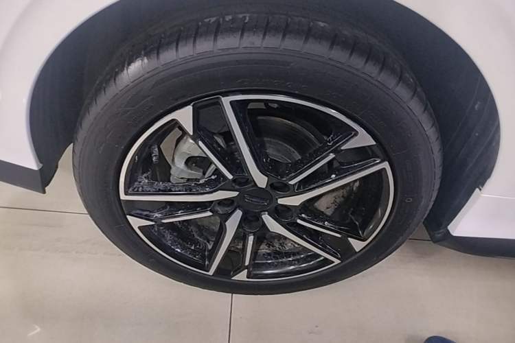 Used Geely Auto Binray 2022 Binrui COOL 1.5T DCT Windstorm Edition Right Rear Wheel Hub