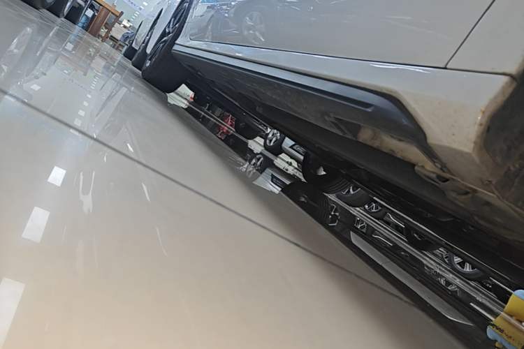 Used Geely Auto Binray 2022 Binrui COOL 1.5T DCT Electric Edition Right Side Sill