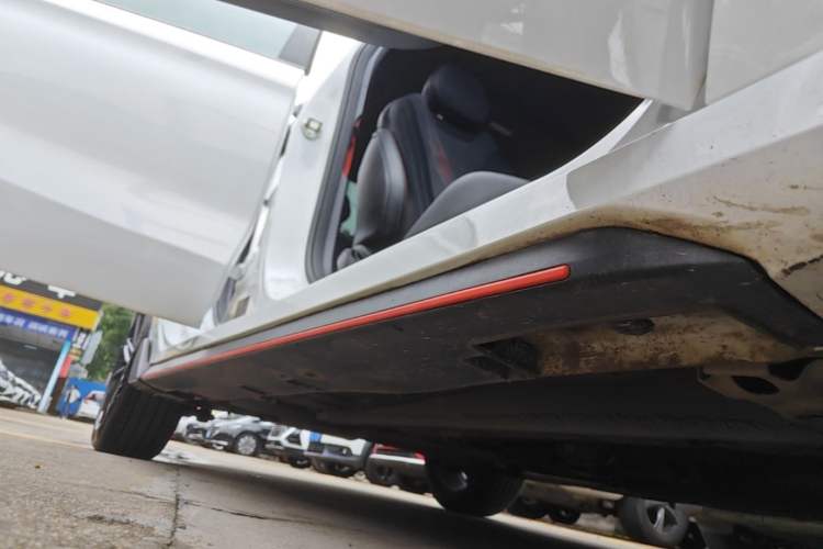 Used Geely Auto Binray 2022 Binrui COOL 1.5T DCT Thunder Edition Right Side Sill