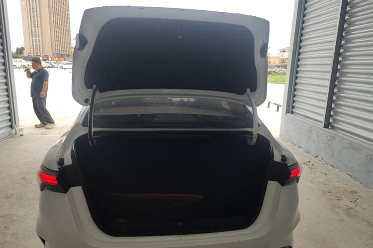 Used Geely Auto Binray 2022 Binrui COOL 1.5T DCT Electric Edition Trunk