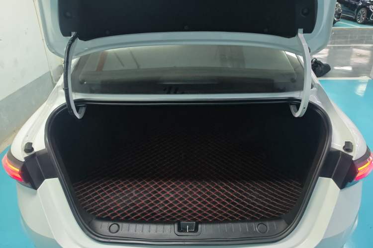 Used Geely Auto Binray 2022 Binrui COOL 1.5T DCT Electric Edition Trunk