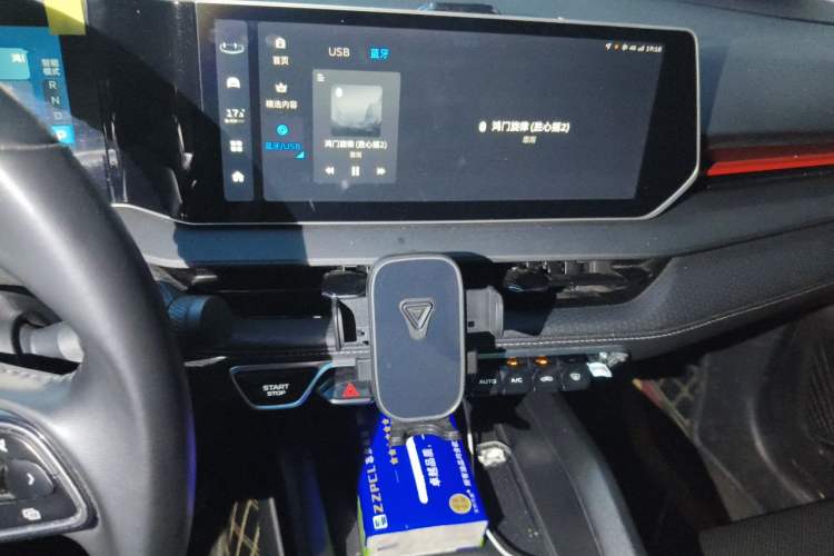Used Geely Auto Binray 2022 Binrui COOL 1.5T DCT Electric Edition Audio And AC Panel