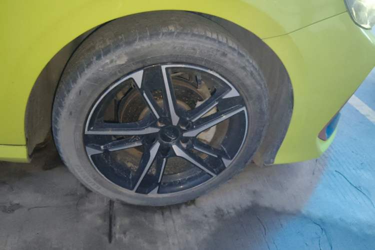 Used Geely Auto Binray 2022 Binrui COOL 1.5T DCT Electric Edition Right Front Wheel Hub