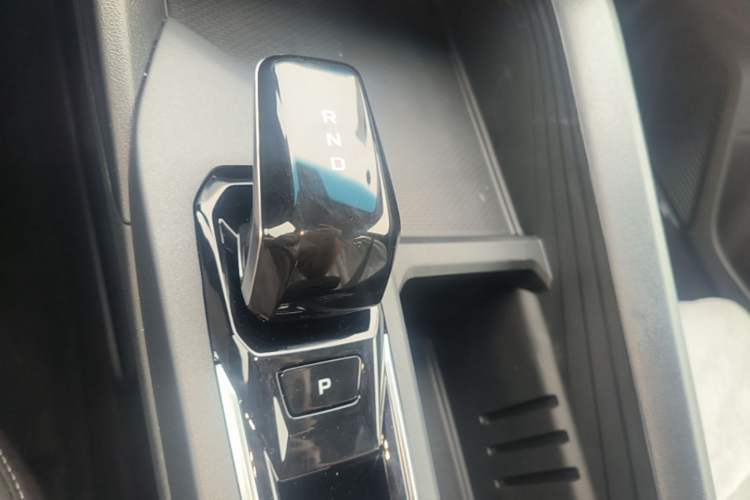 Used Geely Auto Binray 2024 Binrui COOL 1.5T DCT Longteng Edition Gear Lever