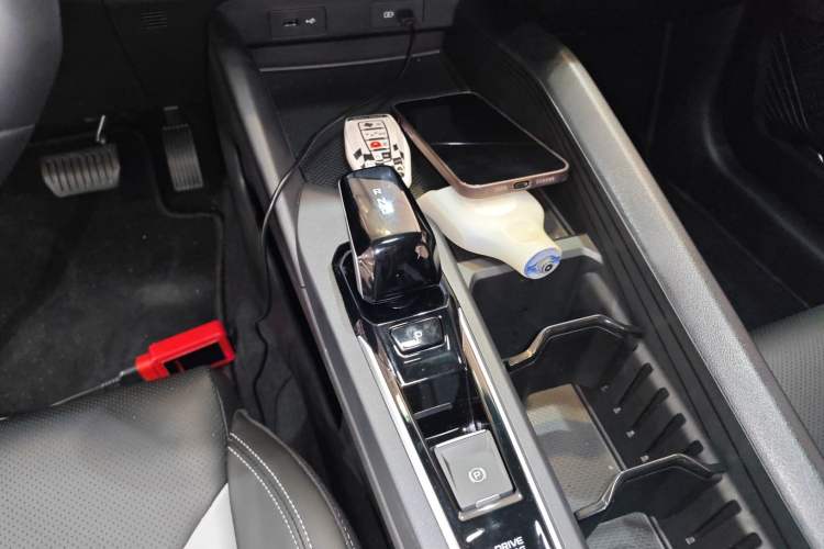 Used Geely Auto Binray 2024 Binrui COOL 1.5T DCT Champion Edition Gear Lever
