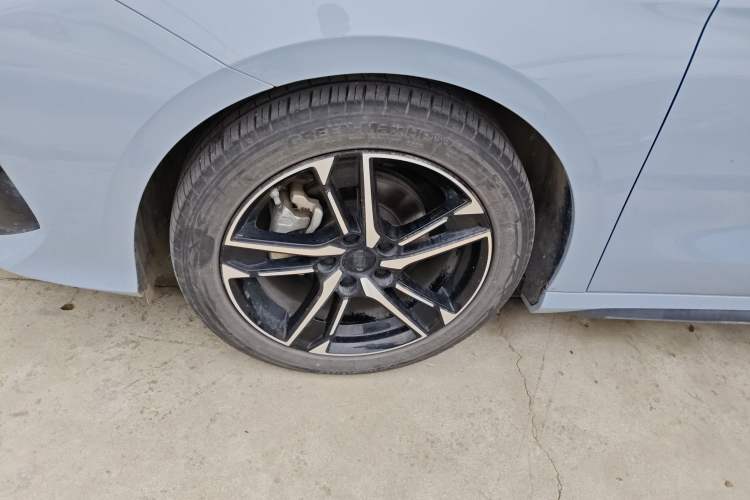 Used Geely Auto Binray 2024 Binrui COOL 1.5T DCT Champion Edition Left Front Wheel Hub