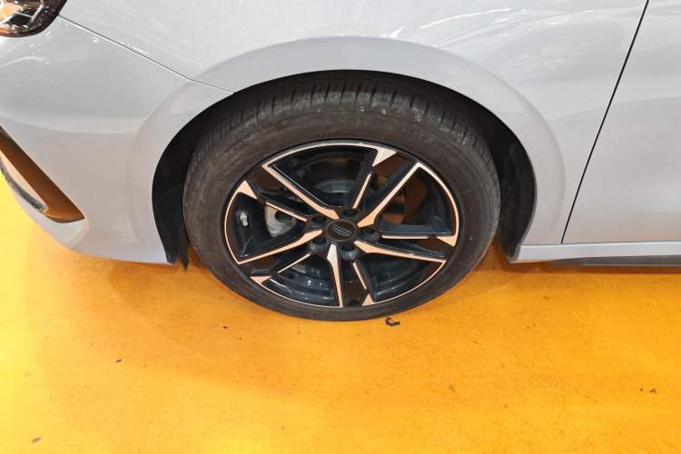 Used Geely Auto Binray 2024 Binrui COOL 1.5T DCT Champion Edition Left Front Wheel Hub