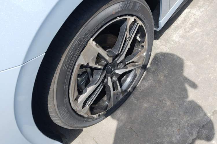 Used Geely Auto Binray 2024 Binrui COOL 1.5T DCT Longteng Edition Left Front Wheel Hub