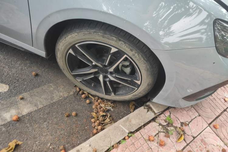 Used Geely Auto Binray 2024 Binrui COOL 1.5T DCT Longteng Edition Right Front Wheel Hub
