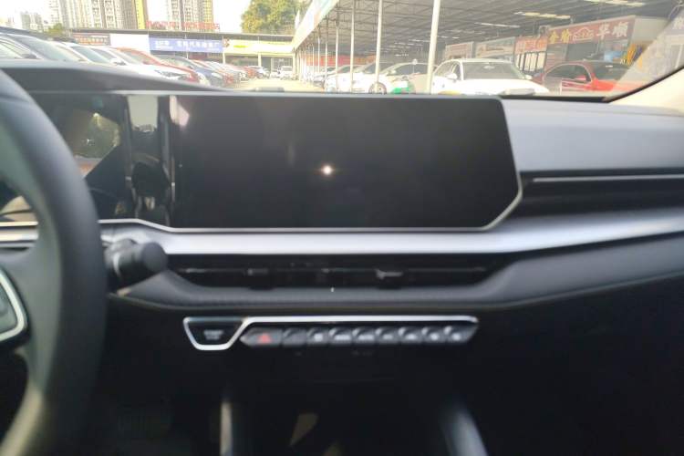 Used Geely Auto Binray 2024 Binrui COOL 1.5T DCT Champion Edition Audio And AC Panel