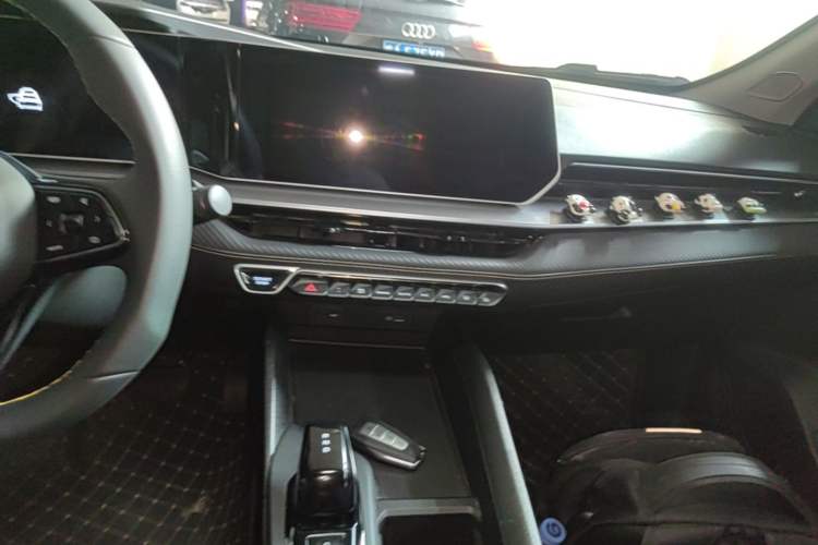 Used Geely Auto Binray 2024 Binrui COOL 1.5T DCT Champion Edition Audio And AC Panel