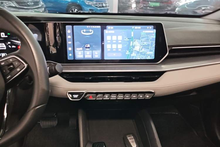 Used Geely Auto Binray 2024 Binrui COOL 1.5T DCT Champion Edition Audio And AC Panel