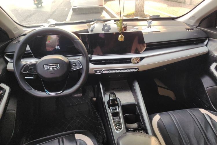 Used Geely Auto Binray 2024 Binrui COOL 1.5T DCT Champion Edition Center Console