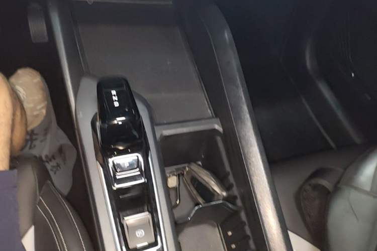 Used Geely Auto Binray 2024 Binrui COOL 1.5T DCT Champion Edition Gear Lever