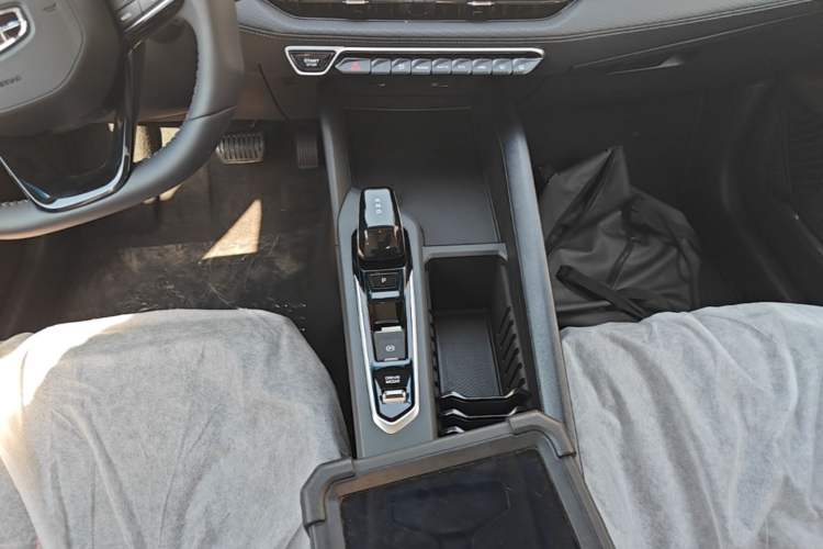 Used Geely Auto Binray 2024 Binrui COOL 1.5T DCT Longteng Edition Gear Lever