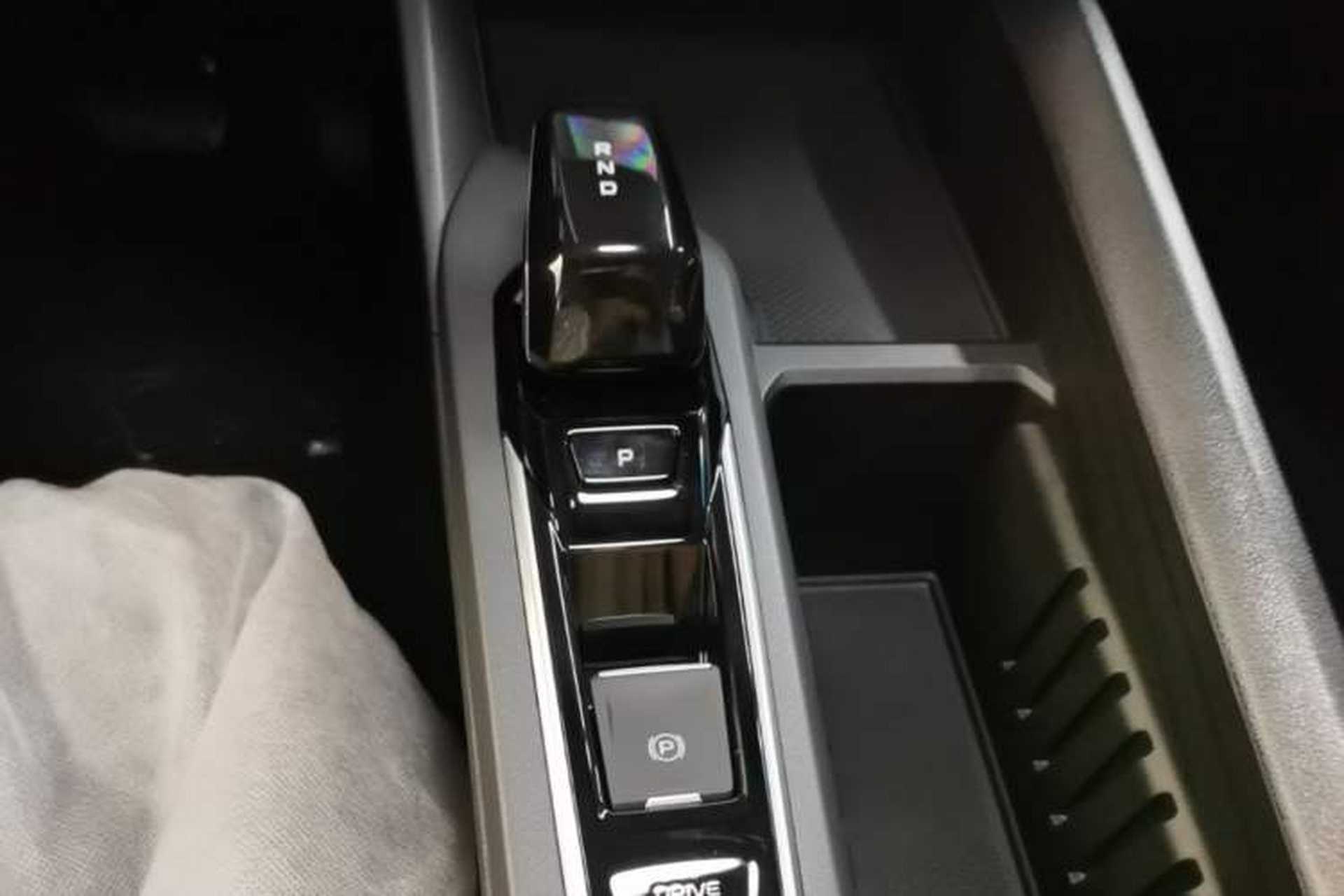 Used Geely Auto Binray 2024 Binrui COOL 1.5T DCT Longteng Edition Gear Lever