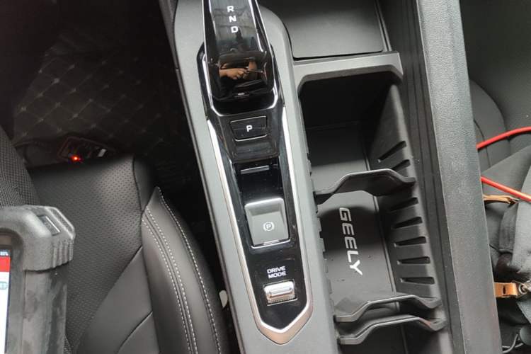 Used Geely Auto Binray 2024 Binrui COOL 1.5T DCT Longteng Edition Gear Lever