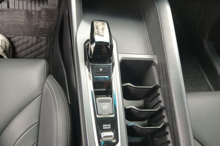Used Geely Auto Binray 2024 Binrui COOL 1.5T DCT Longteng Edition Gear Lever