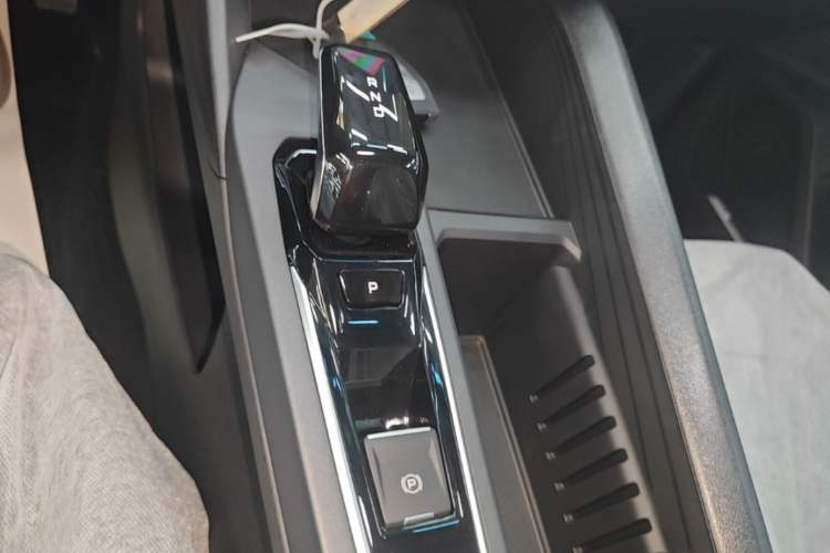 Used Geely Auto Binray 2024 Binrui COOL 1.5T DCT Longteng Edition Gear Lever