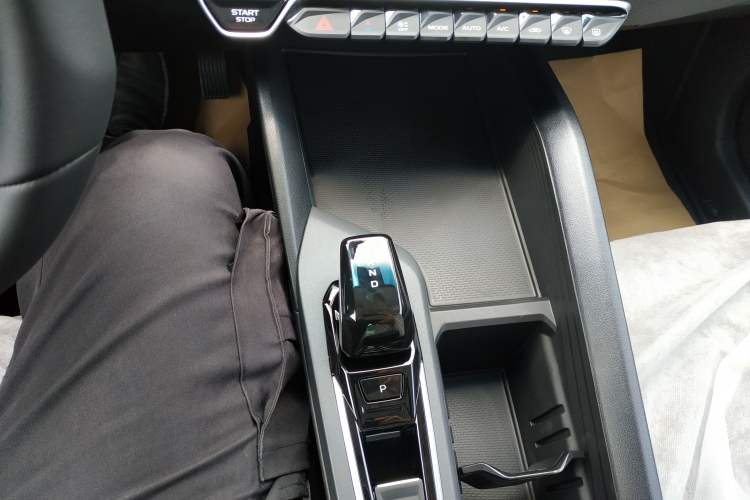 Used Geely Auto Binray 2024 Binrui COOL 1.5T DCT Longteng Edition Gear Lever