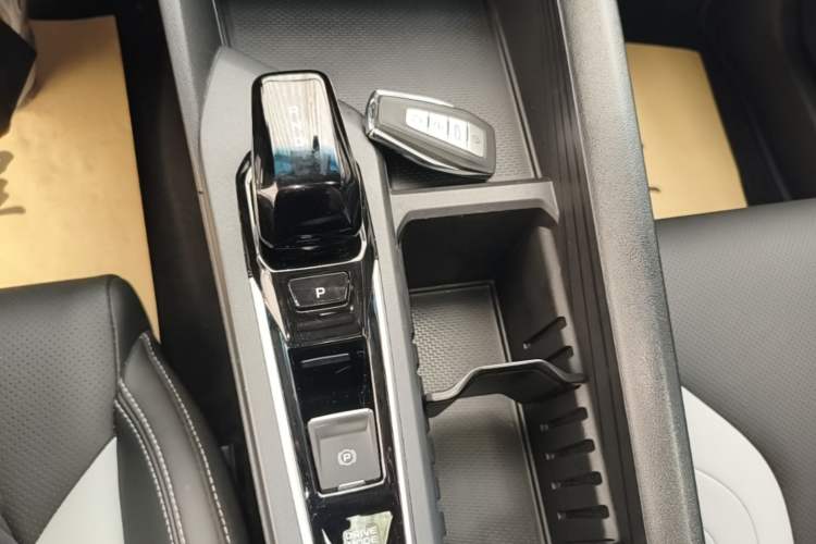 Used Geely Auto Binray 2024 Binrui COOL 1.5T DCT Champion Edition Gear Lever