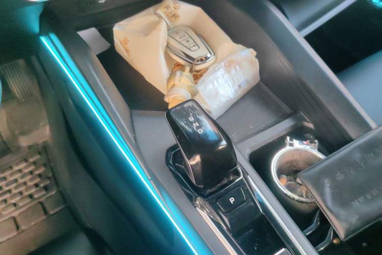Used Geely Auto Binray 2024 Binrui COOL 1.5T DCT Longteng Edition Gear Lever