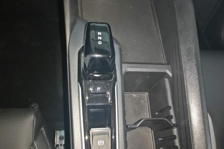 Used Geely Auto Binray 2024 Binrui COOL 1.5T DCT Champion Edition Gear Lever