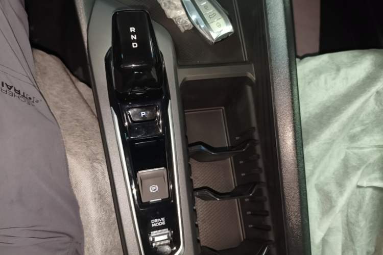 Used Geely Auto Binray 2024 Binrui COOL 1.5T DCT Longteng Edition Gear Lever