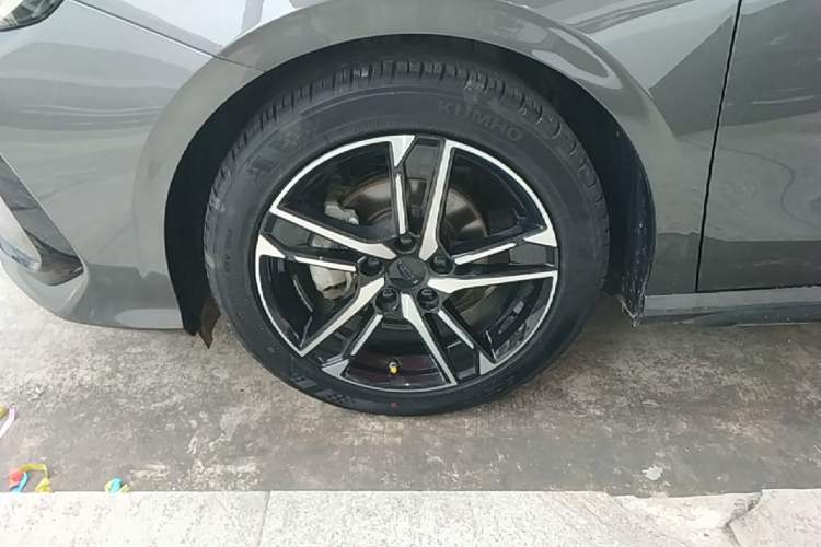 Used Geely Auto Binray 2024 Binrui COOL 1.5T DCT Champion Edition Left Front Wheel Hub