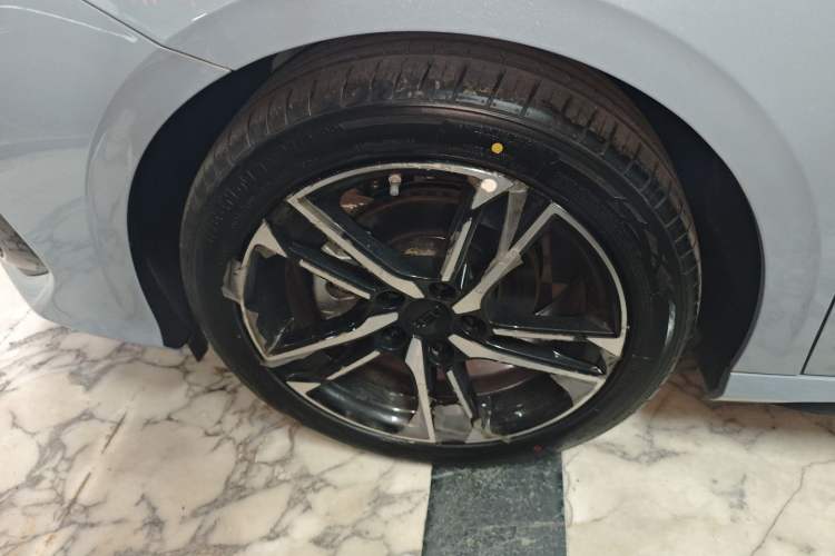 Used Geely Auto Binray 2024 Binrui COOL 1.5T DCT Longteng Edition Left Front Wheel Hub
