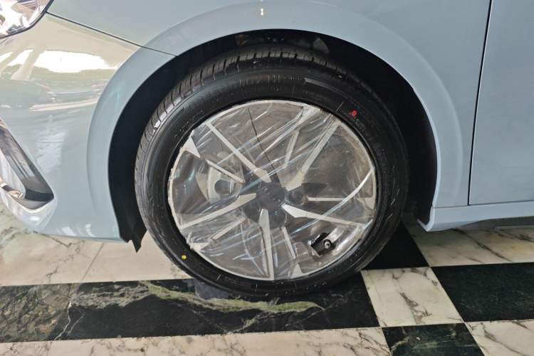 Used Geely Auto Binray 2024 Binrui COOL 1.5T DCT Longteng Edition Left Front Wheel Hub