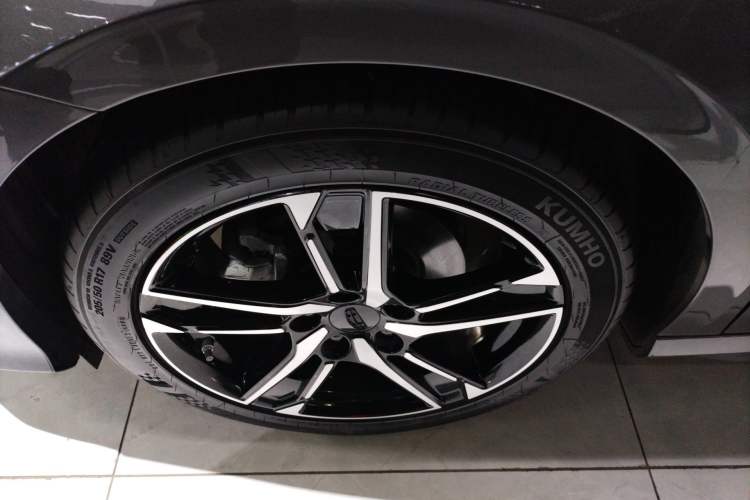 Used Geely Auto Binray 2024 Binrui COOL 1.5T DCT Champion Edition Left Front Wheel Hub