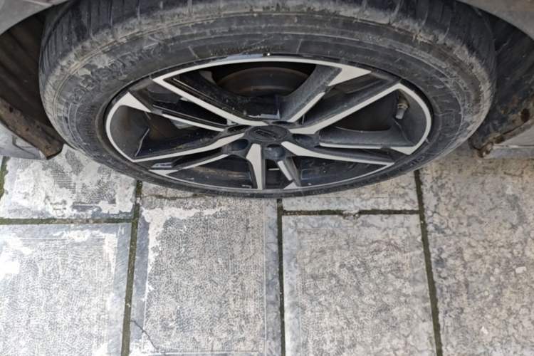 Used Geely Auto Binray 2024 Binrui COOL 1.5T DCT Champion Edition Left Front Wheel Hub