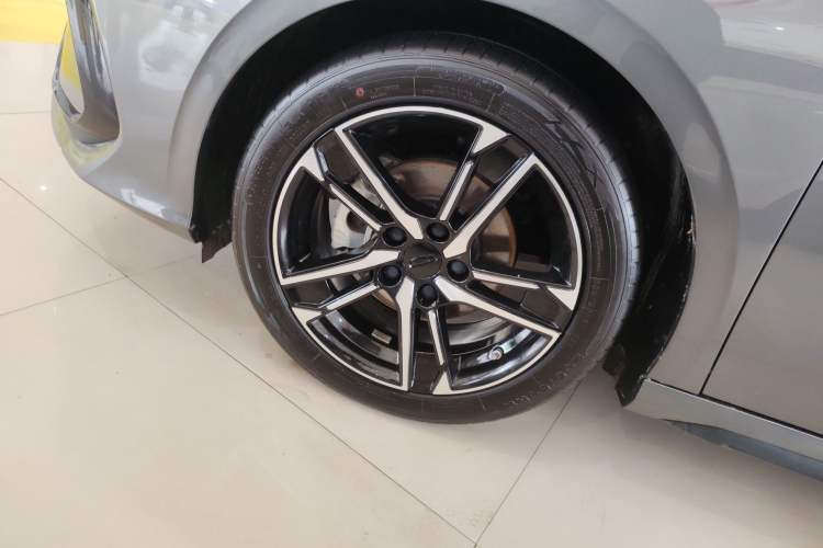 Used Geely Auto Binray 2024 Binrui COOL 1.5T DCT Longteng Edition Left Front Wheel Hub