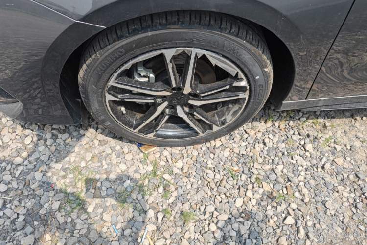 Used Geely Auto Binray 2024 Binrui COOL 1.5T DCT Longteng Edition Left Front Wheel Hub